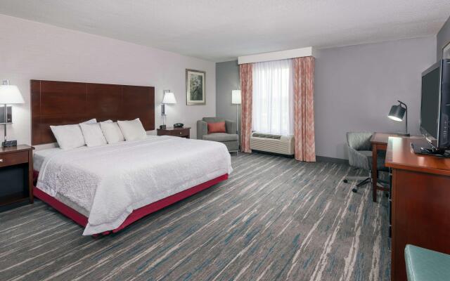 Hampton Inn & Suites Orlando Airport @ Gateway Village