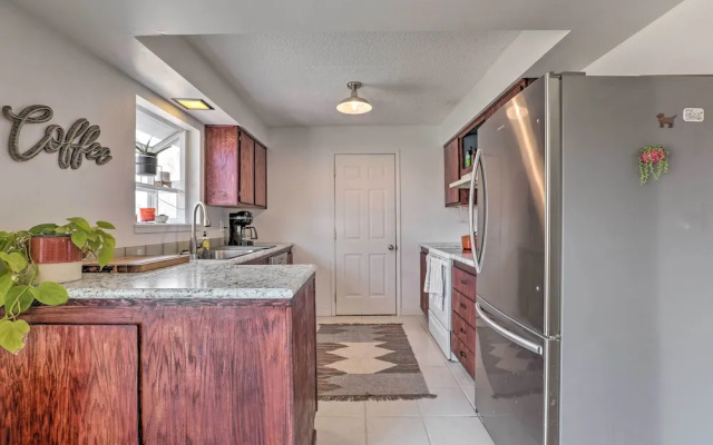 Relaxing Redmond Retreat: Golf, Hike & Ski!