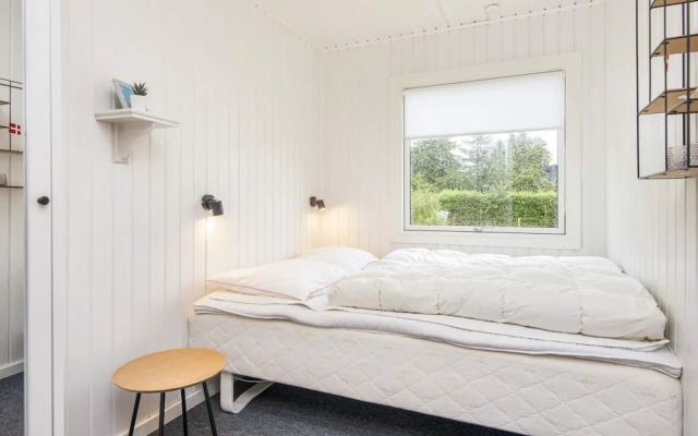 6 Person Holiday Home in Hejls