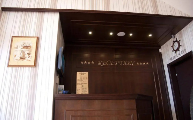Hotel Golden Palace