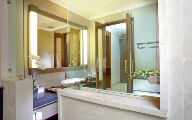 The Banyumas Suite Villa Legian