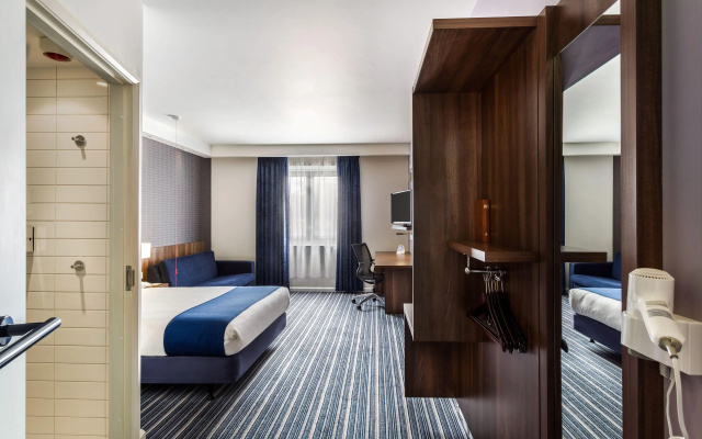 Holiday Inn Express Colchester by IHG