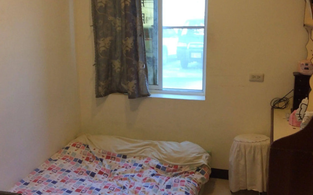 Phd's Guest House I
