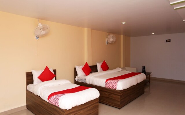 The Palms Resort By OYO Rooms