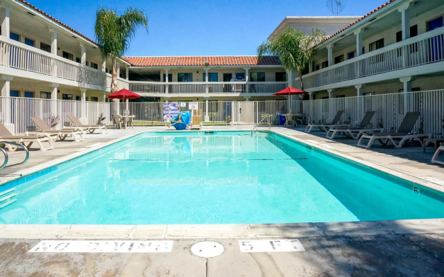 Motel 6 Carlsbad, CA Beach