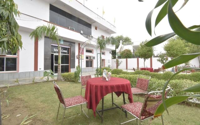 Oyo 47389 Hotel Sun N Star