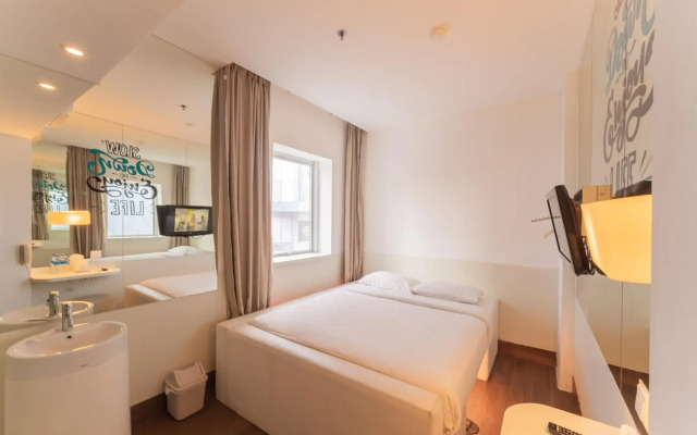 J Icon Hip Hotel