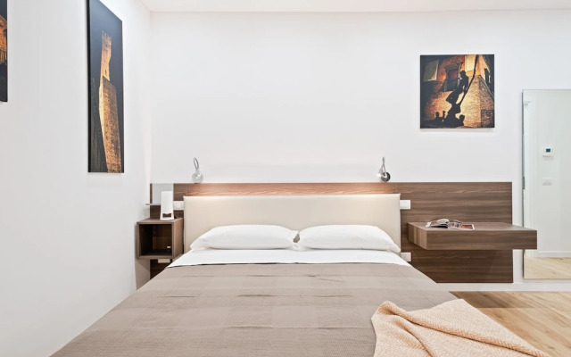 Due Torri Elegant Mini House