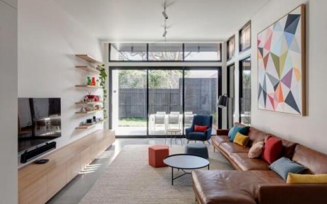 BOUTIQUE STAYS - Woodfin House