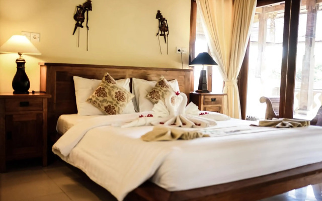 Amed Cafe & Hotel Kebun Wayan