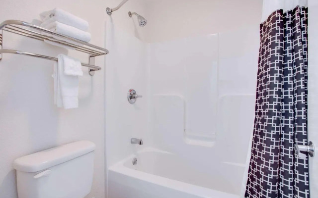 Travelodge Dalton Convention Center Area