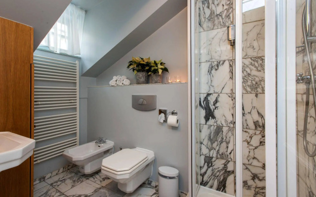 Black Star Suites