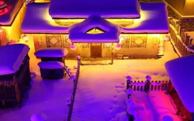 Xuegu Azalea Homestay