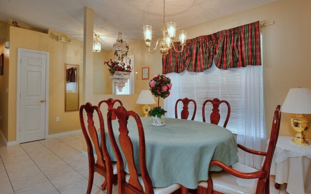 Greater Groves 3 Bedroom House w Pool - 5205GG