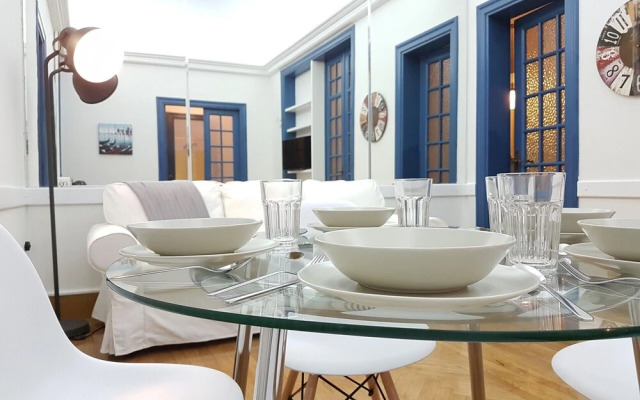 Erra - Aegean - Neoclassical - Athens Center,200m²,5 BD,2.5 BATH