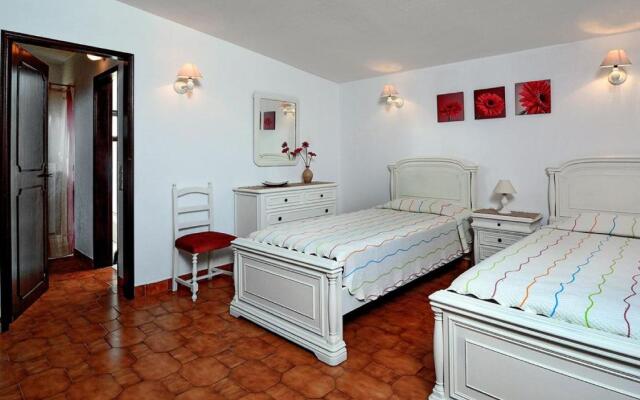 417 Villa Beatriz