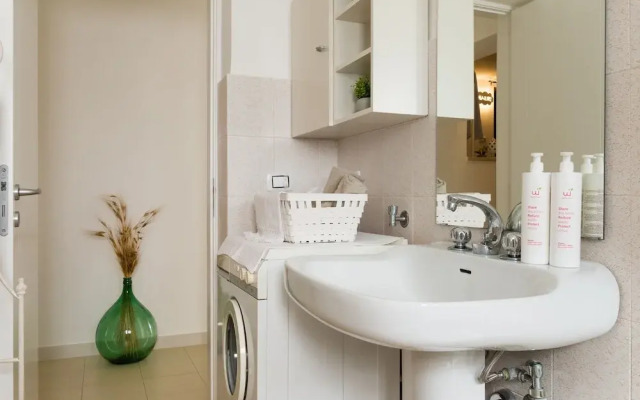 Marie Maison Salinola