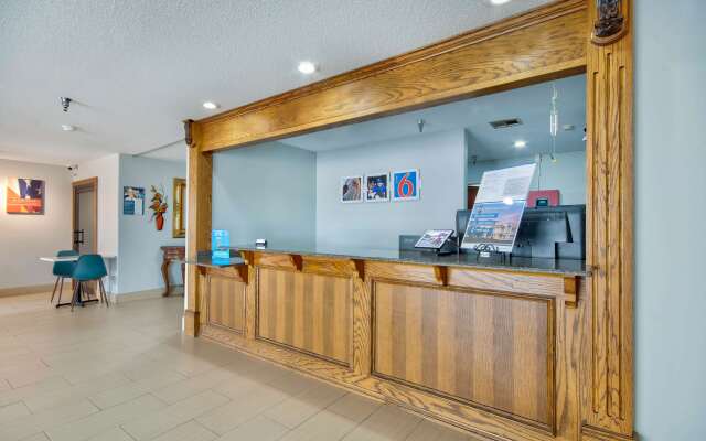 Motel 6 Abbeville, LA