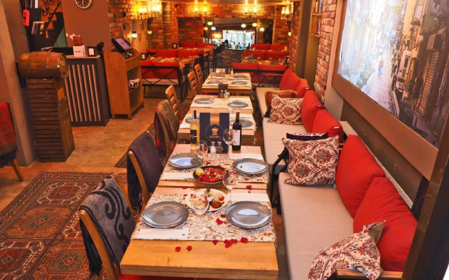 Grand Seigneur Hotel