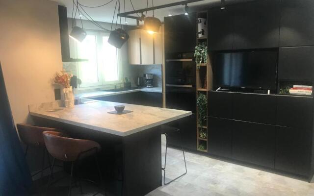 Nid Douillet - BEL APPARTEMENT avec GARAGE