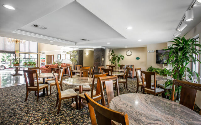 Quality Inn & Suites
