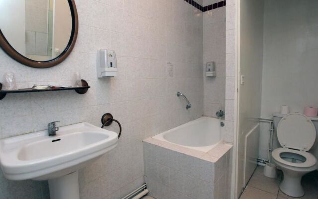 Hotel le Chapeau Rouge