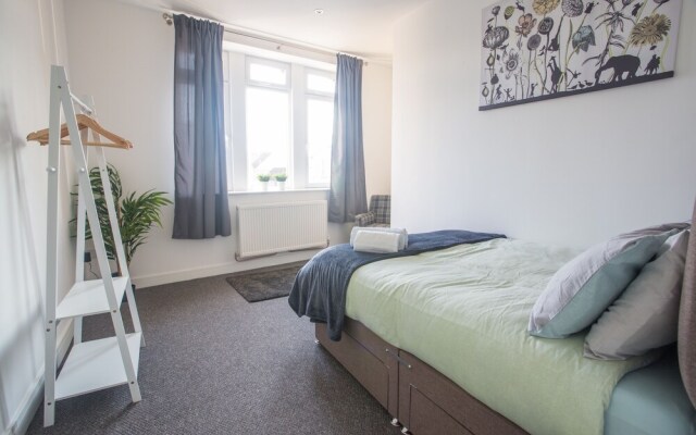 Short Stay Bristol - Two Mile Hill Apartment