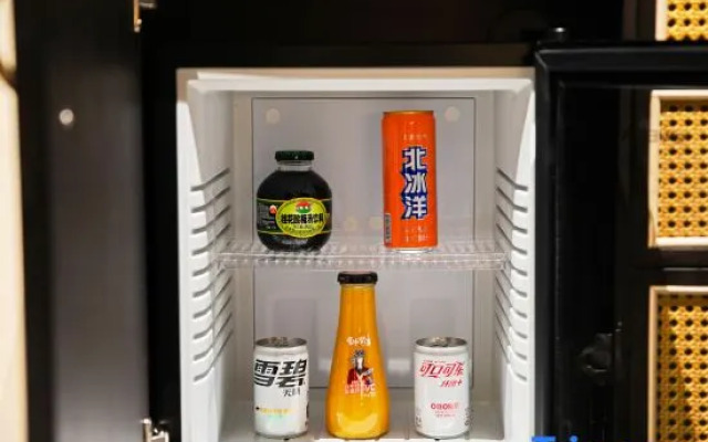 Boyun Cottage · Modern Aesthetics · Designer Vacation Courtyard