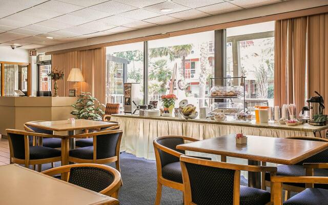 OYO Hotel Sumter SC Downtown