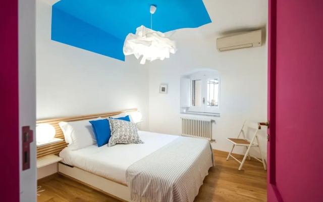 Gorgeous Newly Renovated Flat Near Colosseum!