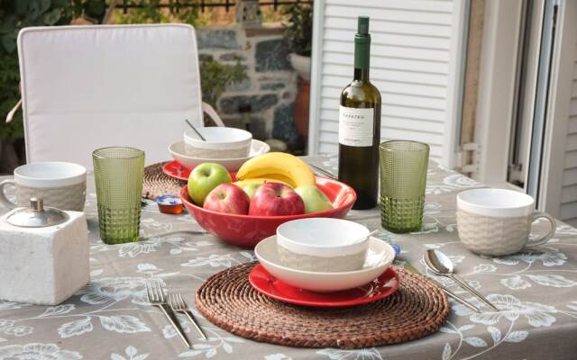 Athens Classic Retro Home