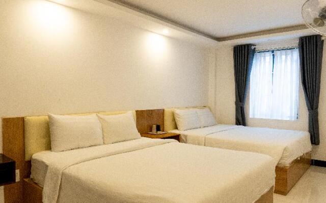 Prince Hotel by ZUZU