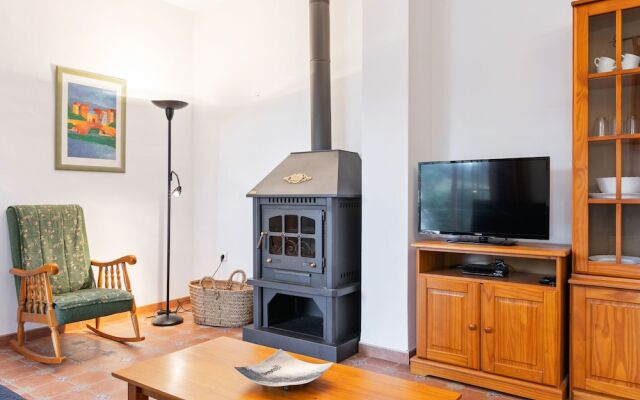 Peaceful Apartment in Alcaucín With Garden