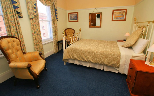 The Lodge on Elizabeth