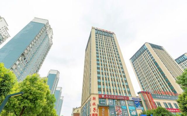 Yunchuan Lijing Hotel (Zhumadian Wenming Avenue Experimental Primary School Branch)