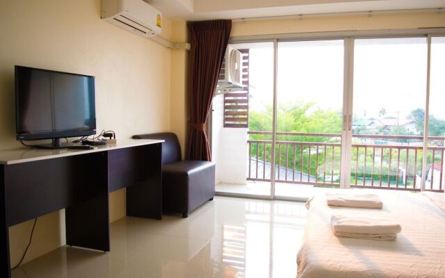 Nantharom Hotel and Restaurant