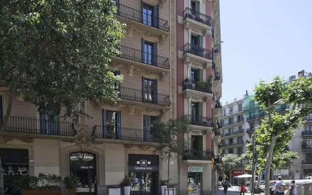 Uma Suites Luxury Midtown