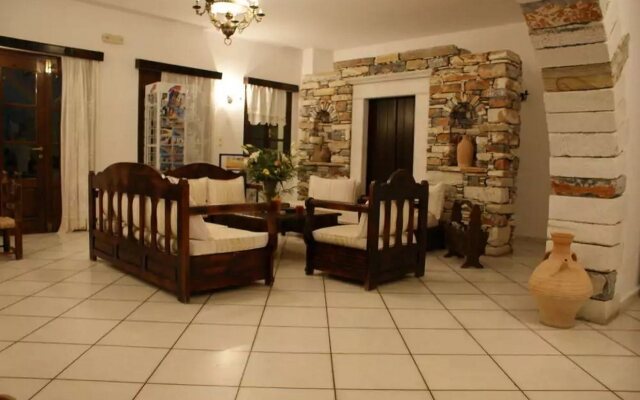 Alkyoni Beach Hotel