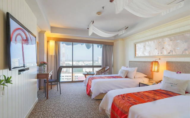 Ploy Palace Hotel