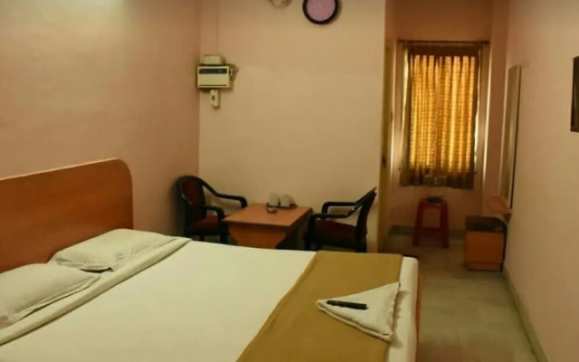 Hotel Kirthikaa Palace
