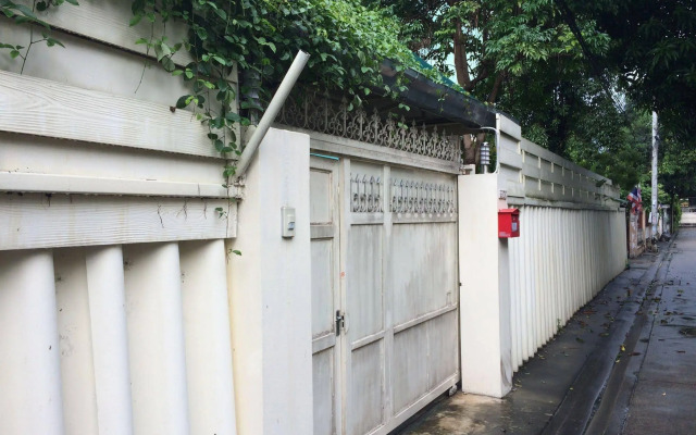 Ratchayothin Cottage