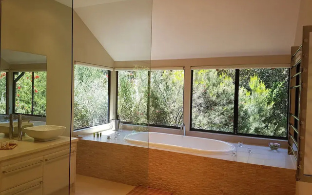 Jarrah Grove Forest Retreat - Adults Only