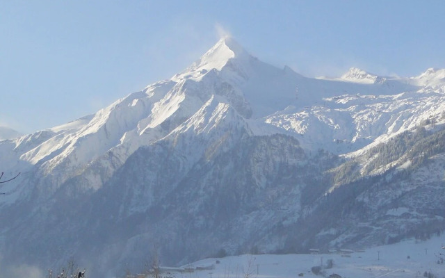 Magnificent Chalet in Kaprun With Balcony and Mountain Views