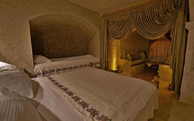 Grand Cave Suites