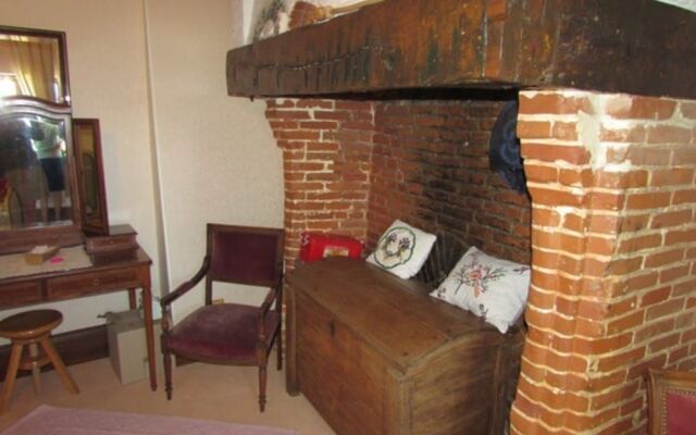 Le Manoir De Neuville