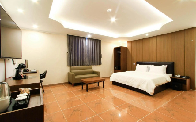 The King Hotel
