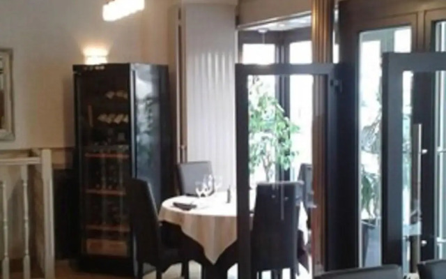 Crystal Hotel