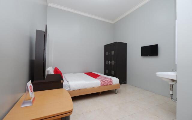 OYO 2737 D'kost