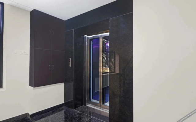 Treebo Trend Purple Square Hotel