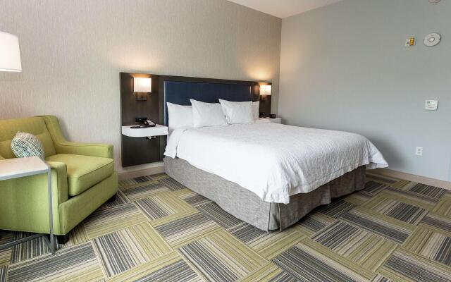 Hampton Inn & Suites Syracuse North Airport Area